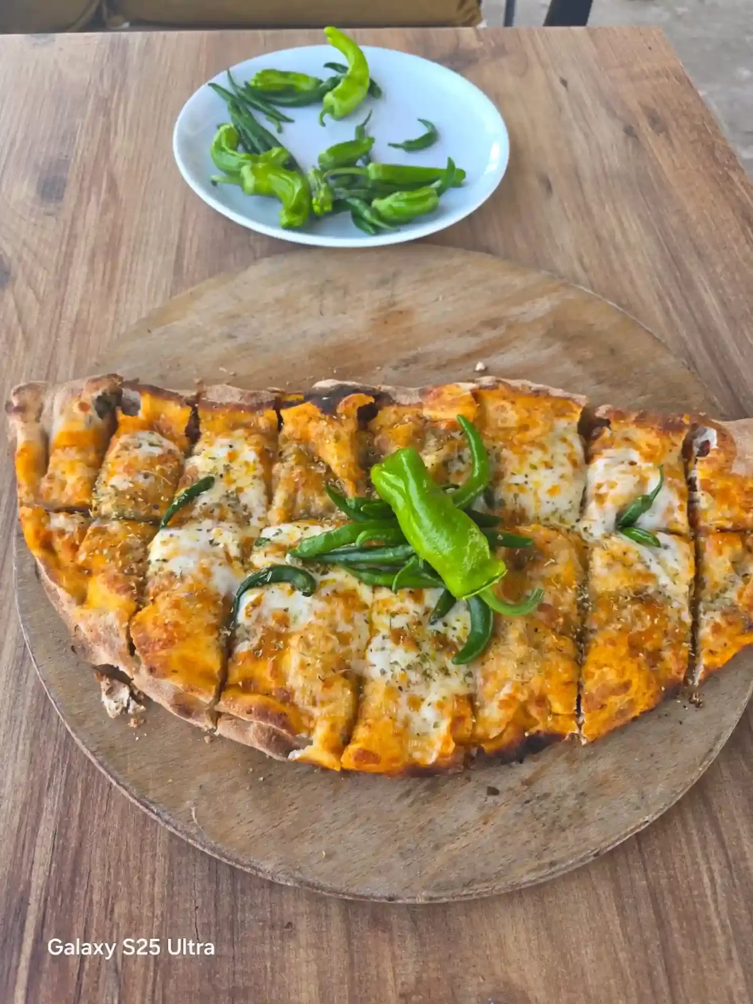 İ̇̇zla (arkah / Üçköy) - Pizza (i̇zla Pizzeria)