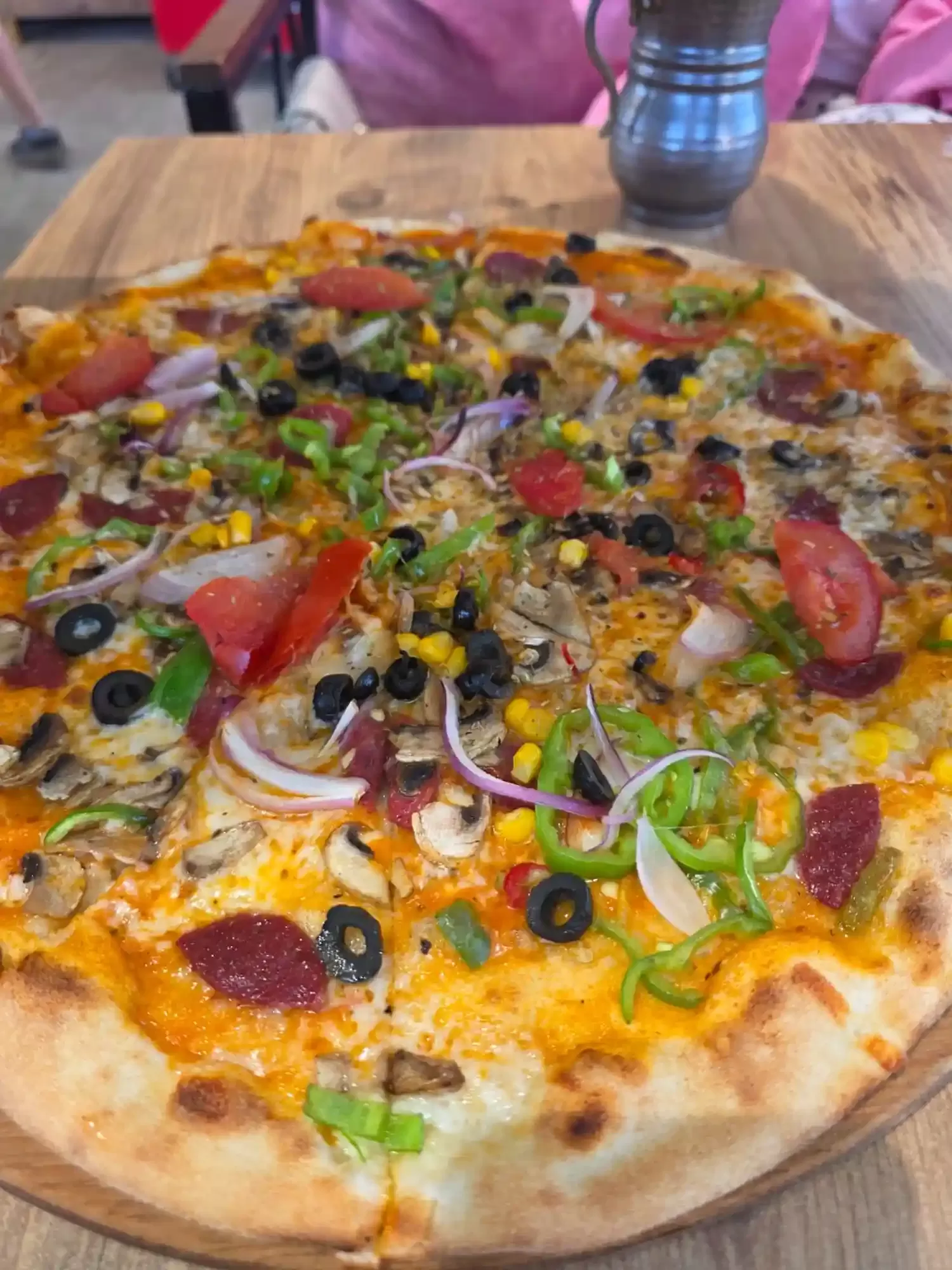 İ̇̇zla (arkah / Üçköy) - Pizza (i̇zla Pizzeria)