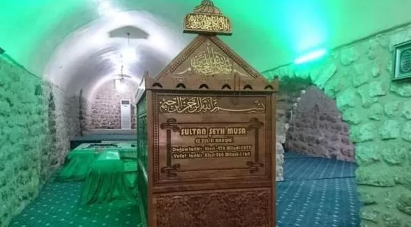 Sultan Şeyhmus Türbesi (şeyh Musa Külliyesi)