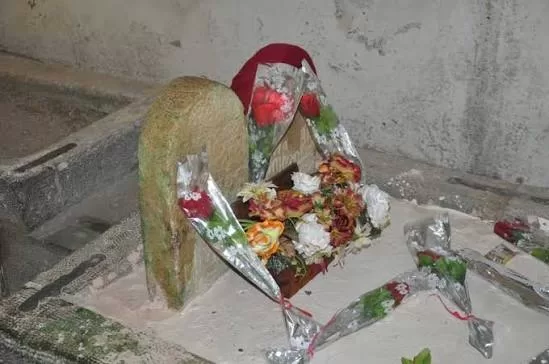 Mem Û Zîn Türbesi (abdaliye Medresesi)